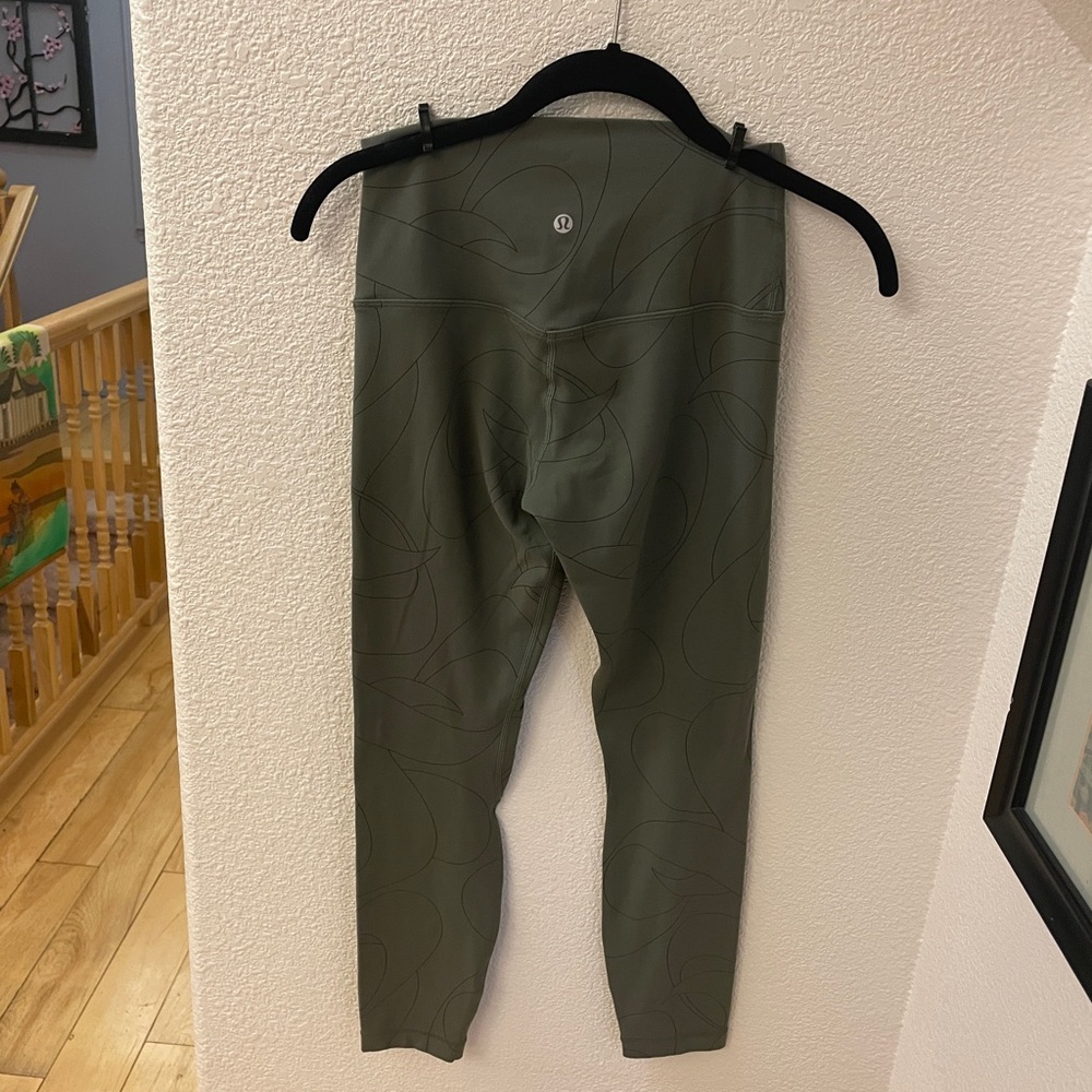 Lululemon Align Tight, 4, 25” print